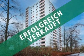 Hauptbild Sanierungsbedürftige 1-Zimmer-Hochhauswohnung im Efeu mit Balkon und Garage